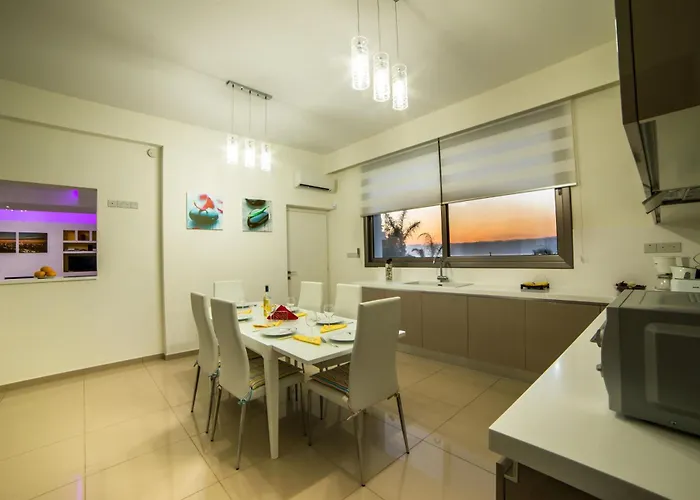 Limni - Beachfront Four Bedroom Luxury Villa Polis