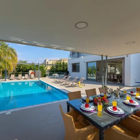 Limni - Beachfront Four Bedroom Luxury ヴィラ *