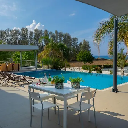 Limni - Beachfront Four Bedroom Luxury * Полис