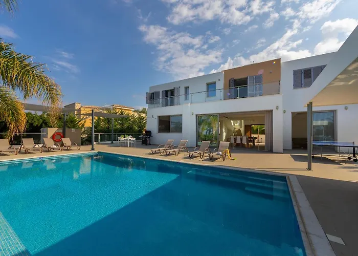 Limni - Beachfront Four Bedroom Luxury Villa Polis