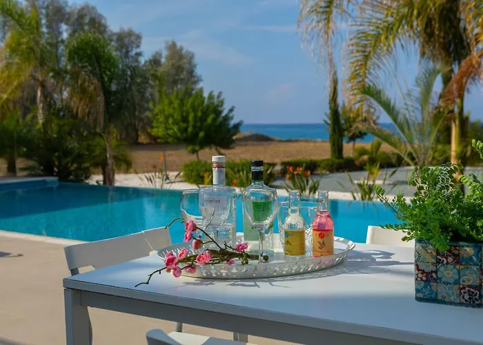 Limni - Beachfront Four Bedroom Luxury Villa *