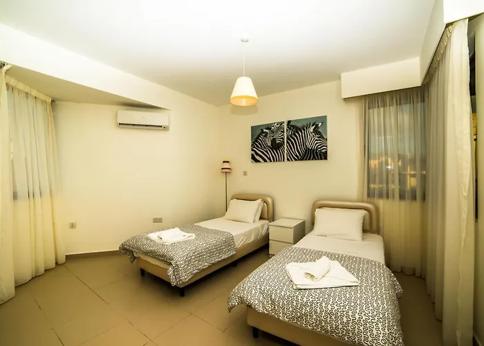 Limni - Beachfront Four Bedroom Luxury Villa