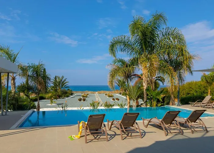 Villa Limni - Beachfront Four Bedroom Luxury