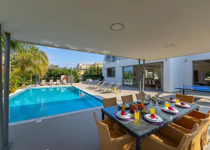 Limni - Beachfront Four Bedroom Luxury Villa *