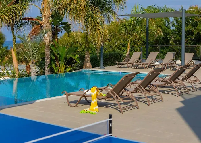 Limni - Beachfront Four Bedroom Luxury * Polis