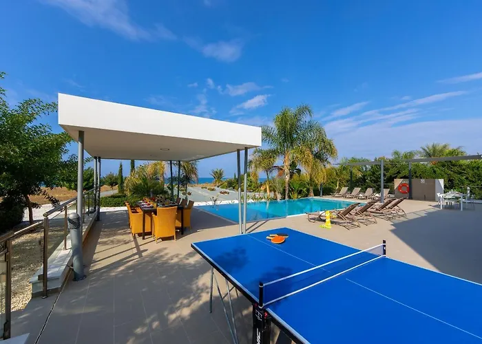 Limni - Beachfront Four Bedroom Luxury Villa