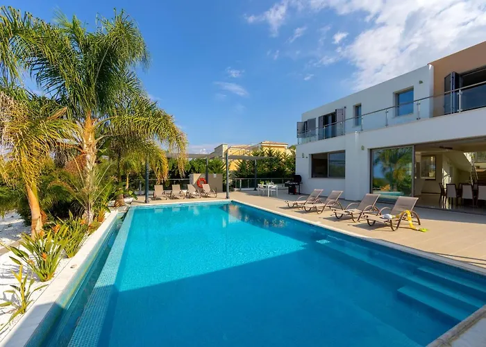 Limni - Beachfront Four Bedroom Luxury * Polis