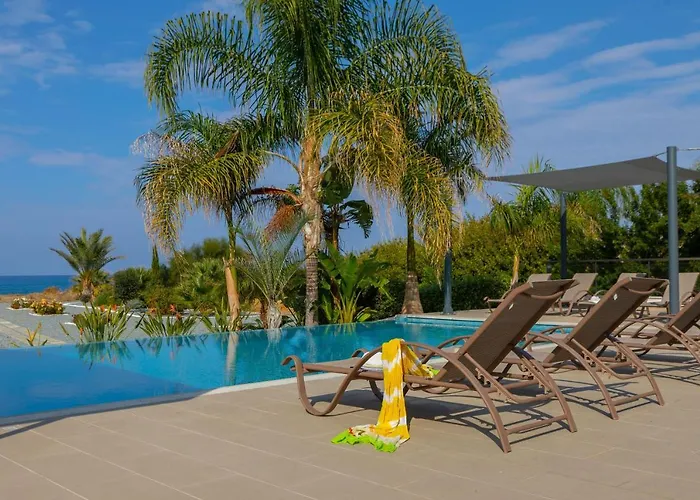 Limni - Beachfront Four Bedroom Luxury Villa *