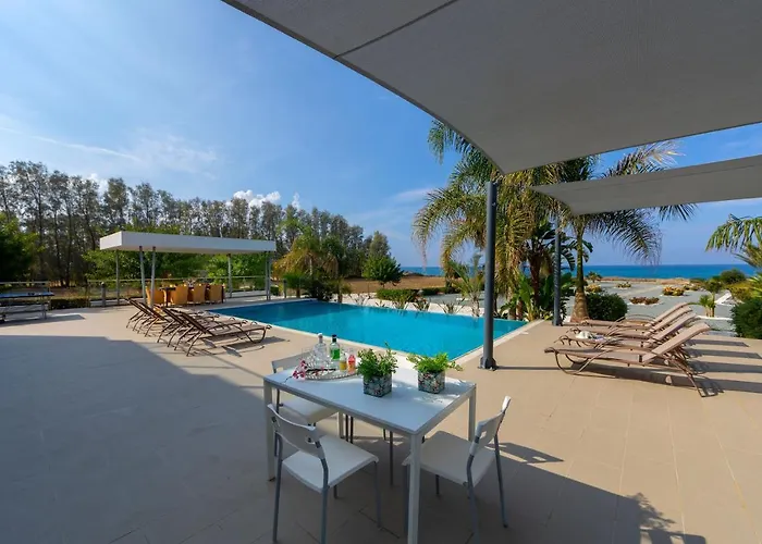 Limni - Beachfront Four Bedroom Luxury Villa Polis